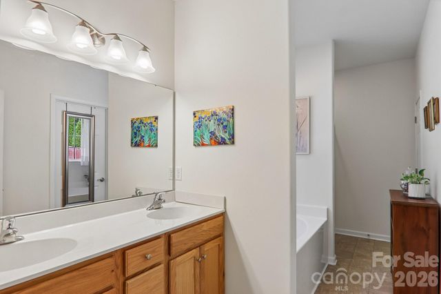 73 Foxtail Court, Hendersonville, NC 28792
