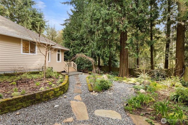 26702 Ohio Avenue NE, Kingston, WA 98346