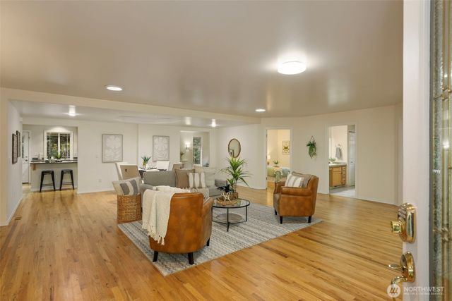 26702 Ohio Avenue NE, Kingston, WA 98346