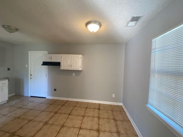 896 LEACREST AVE, Memphis, TN 38109