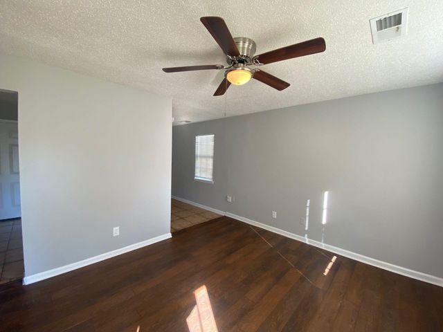 896 LEACREST AVE, Memphis, TN 38109