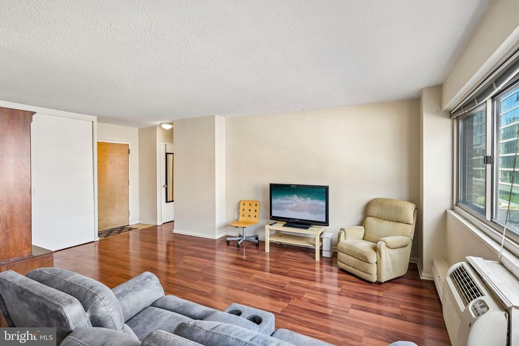 2101-17 CHESTNUT ST #817, PHILADELPHIA, PA 19103 — photo 5