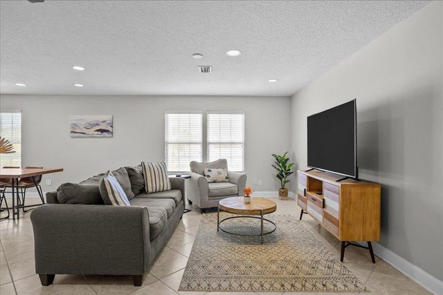 736-8 Kings Estate Rd., St Augustine, FL 32086