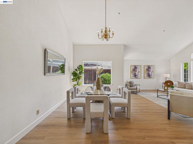 66 Sparrow St, Livermore, CA 94551