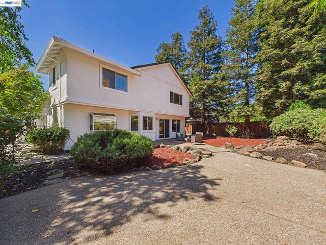 66 Sparrow St, Livermore, CA 94551