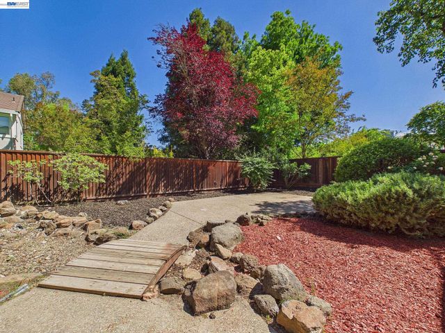 66 Sparrow St, Livermore, CA 94551