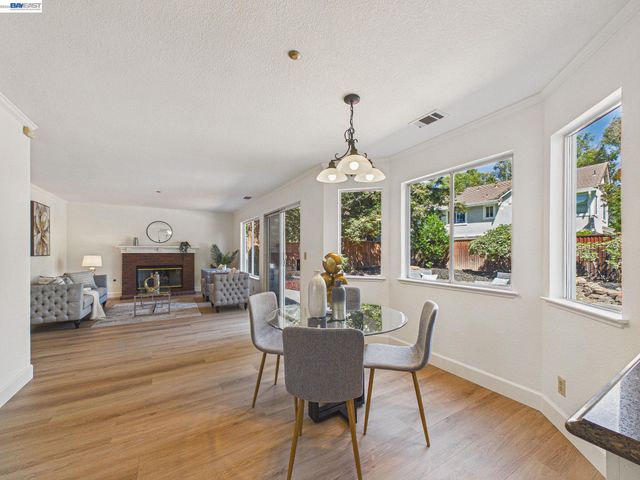 66 Sparrow St, Livermore, CA 94551