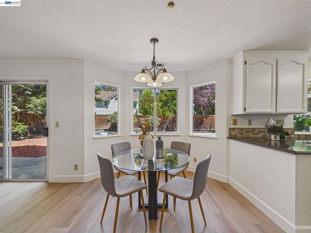 66 Sparrow St, Livermore, CA 94551