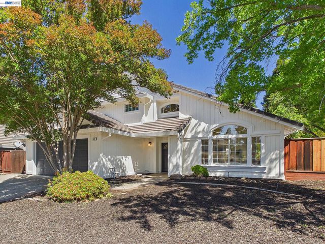 66 Sparrow St, Livermore, CA 94551