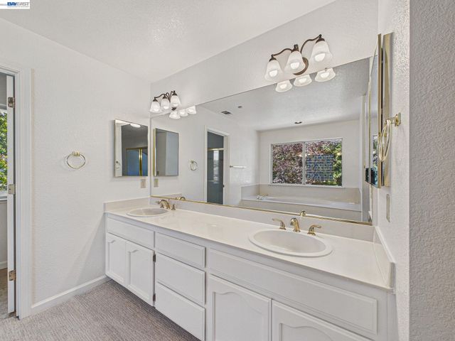 66 Sparrow St, Livermore, CA 94551