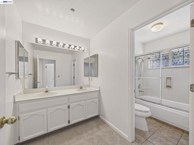66 Sparrow St, Livermore, CA 94551