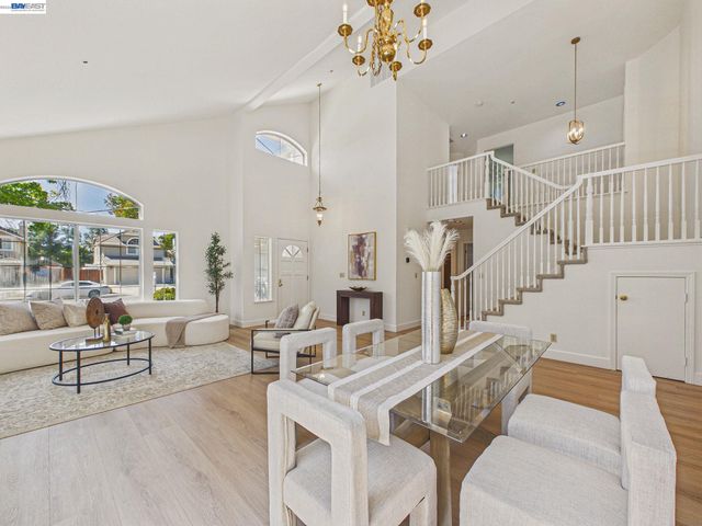 66 Sparrow St, Livermore, CA 94551