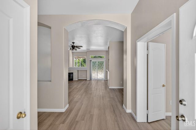 6710 Leaf Valley Drive, Bakersfield, CA 93313