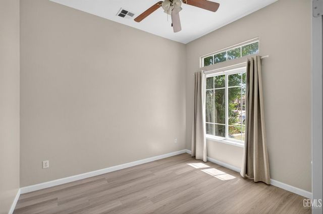 6710 Leaf Valley Drive, Bakersfield, CA 93313