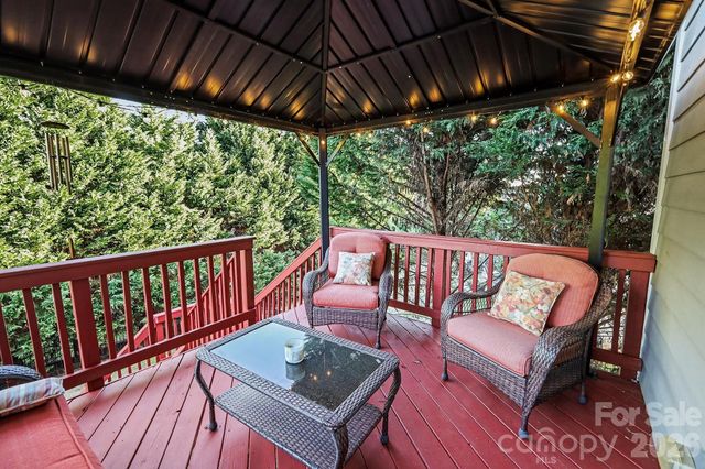 5021 El Molino Drive, Charlotte, NC 28214