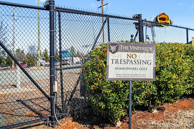 5021 El Molino Drive, Charlotte, NC 28214