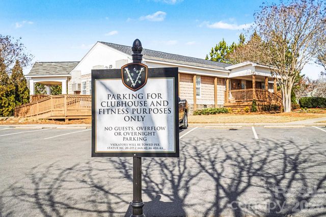 5021 El Molino Drive, Charlotte, NC 28214