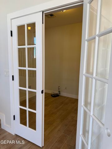 3045 WOODHEAD Place, El Paso, TX 79938