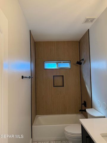 3045 WOODHEAD Place, El Paso, TX 79938