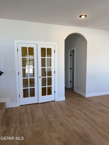 3045 WOODHEAD Place, El Paso, TX 79938