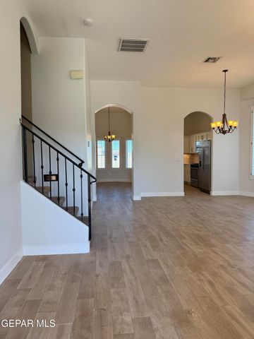 3045 WOODHEAD Place, El Paso, TX 79938