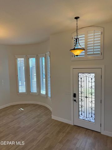 3045 WOODHEAD Place, El Paso, TX 79938