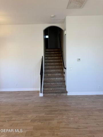 3045 WOODHEAD Place, El Paso, TX 79938