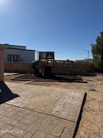 3045 WOODHEAD Place, El Paso, TX 79938