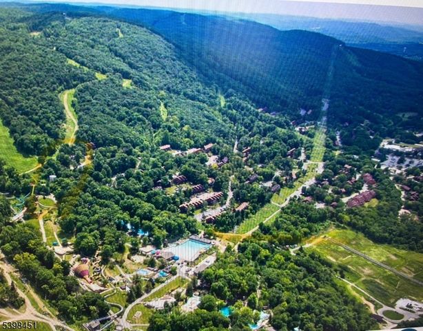 2 Winter Park Dr 6, Vernon Twp., NJ 07462