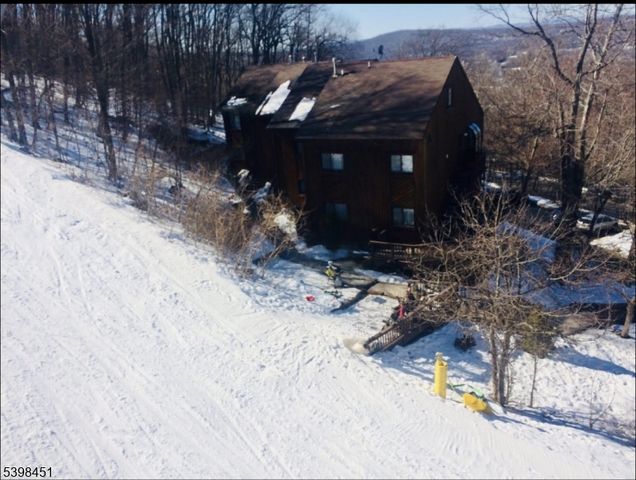 2 Winter Park Dr 6, Vernon Twp., NJ 07462