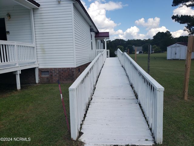 3872 Avon Road, Grimesland, NC 27837