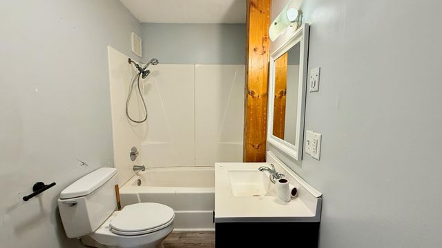 2308 AVENUE B, Council Bluffs, IA 51501