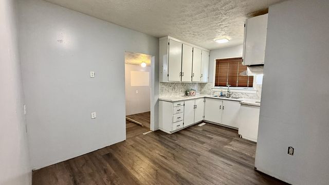 2308 AVENUE B, Council Bluffs, IA 51501