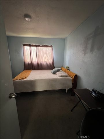 9850 Cypress Avenue, Fontana, CA 92335