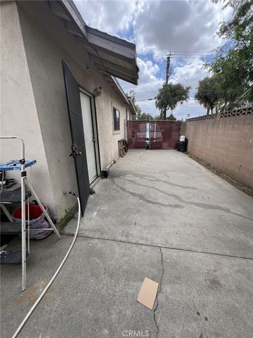 9850 Cypress Avenue, Fontana, CA 92335