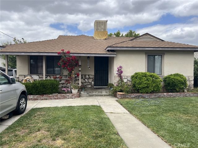 9850 Cypress Avenue, Fontana, CA 92335