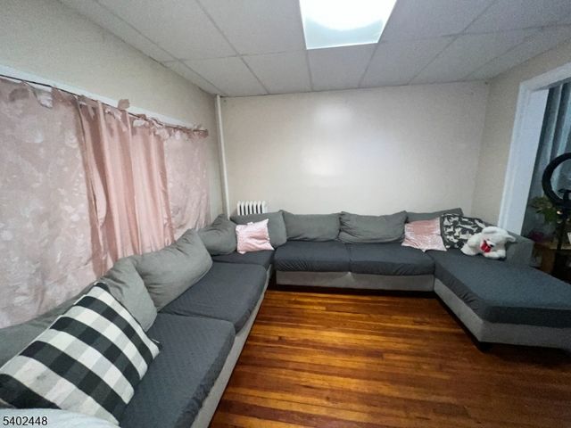 15 Wade St, Jersey City, NJ 07305