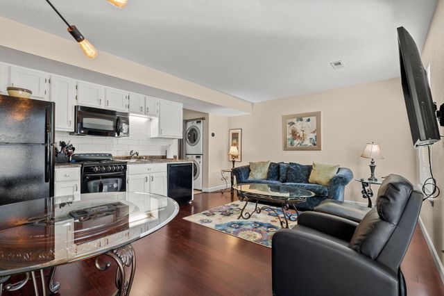 550 Abby Lane 3, Branson, MO 65616