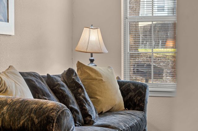 550 Abby Lane 3, Branson, MO 65616