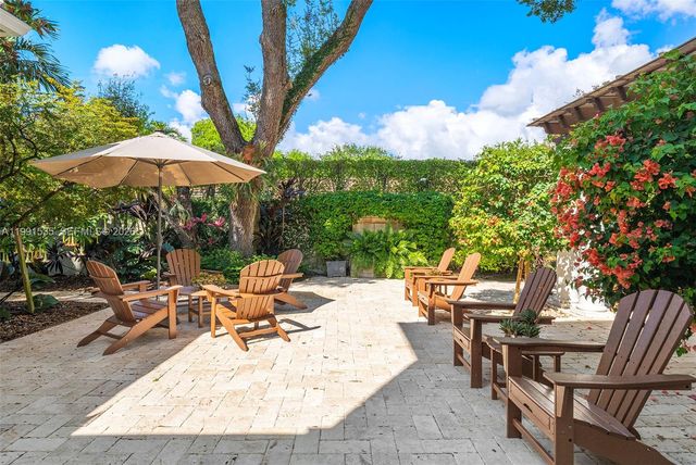 6900 Altamira St, Coral Gables, FL 33146
