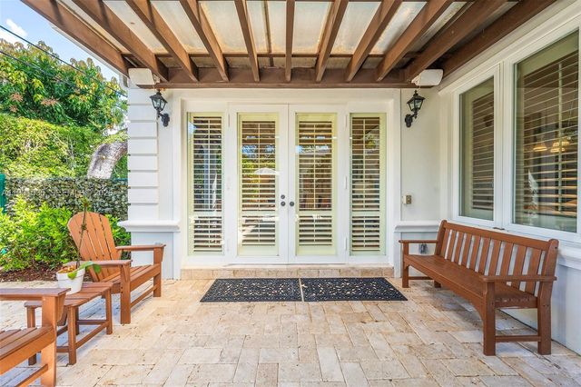 6900 Altamira St, Coral Gables, FL 33146