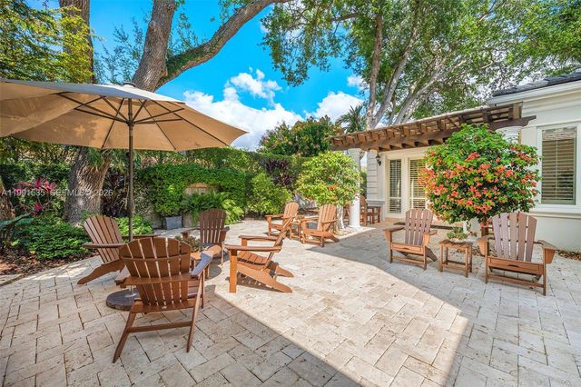 6900 Altamira St, Coral Gables, FL 33146