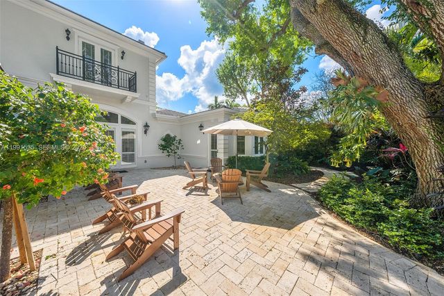 6900 Altamira St, Coral Gables, FL 33146