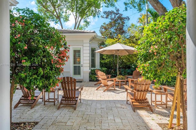 6900 Altamira St, Coral Gables, FL 33146