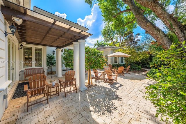 6900 Altamira St, Coral Gables, FL 33146
