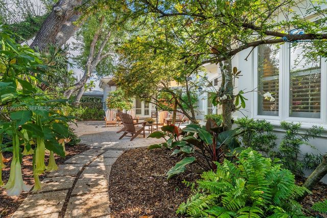 6900 Altamira St, Coral Gables, FL 33146