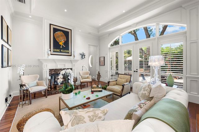 6900 Altamira St, Coral Gables, FL 33146