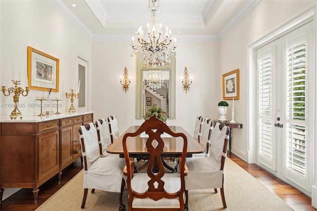 6900 Altamira St, Coral Gables, FL 33146