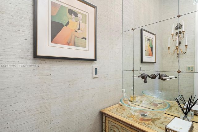 6900 Altamira St, Coral Gables, FL 33146