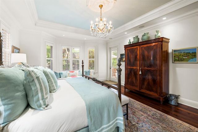 6900 Altamira St, Coral Gables, FL 33146